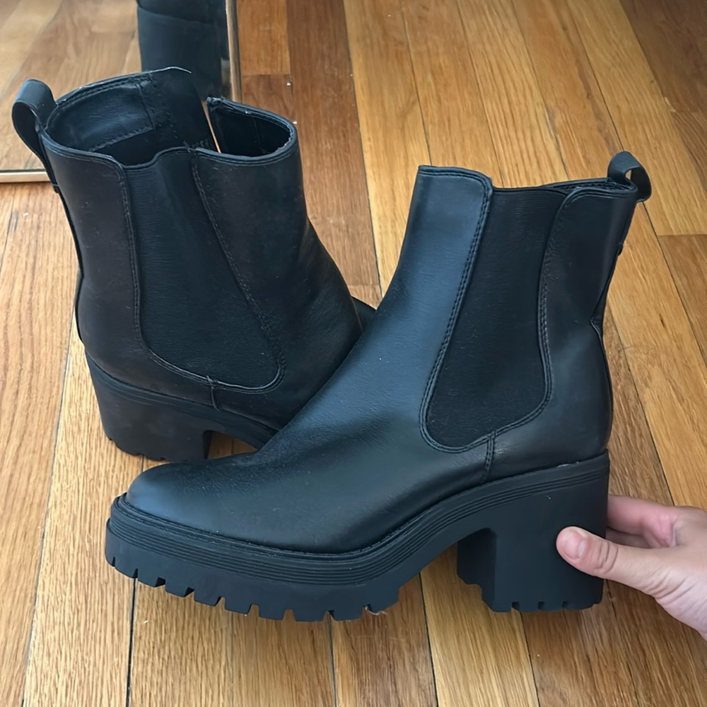 Black heeled booties size 10